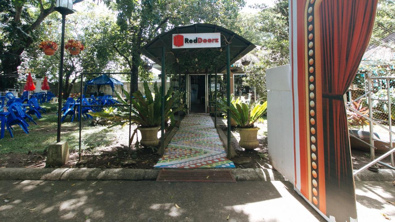 Reddoorz Premium @ Ouan'S The Farm Resort Lucena Εξωτερικό φωτογραφία